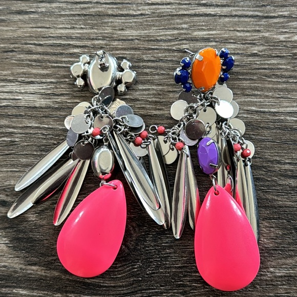Dangle Earrings - Picture 3 of 4